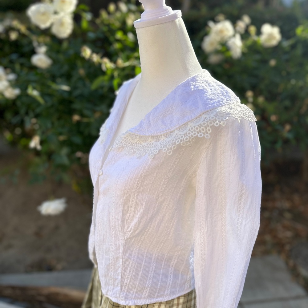 Victorian Style White Eyelet Blouse - Picture 2 of 7